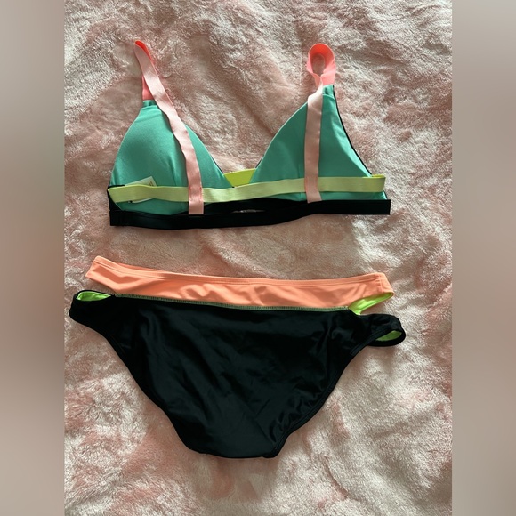 80’s Style Vintage Neon Bikini - Picture 2 of 2